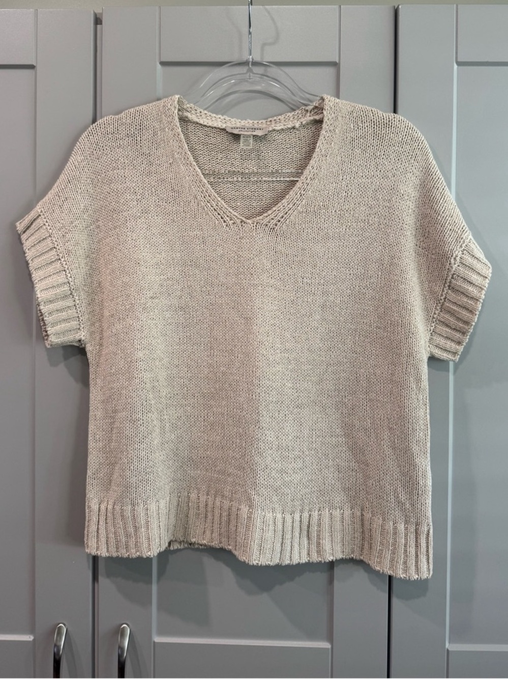 Martha Stewart Collection V-Neck Knit Sweater in Beige Size Medium